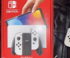 Nintendo switch Oled White!! - 4