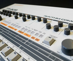 Roland TR-909 Drum Computer Rhythm Composer VST Plugin 2025