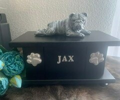 Engelse Bulldog op urn als set te koop