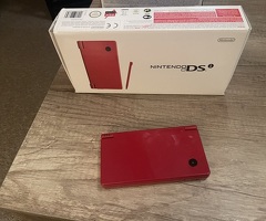 Nintendo DSI Rood