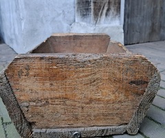 Robuste antike alte Holzkiste, Kastentrog, 53 x 34 x 19 cm, Etage 3