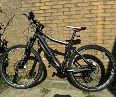 Cube Acces Pro 17’ WLS Zwart mountainbike