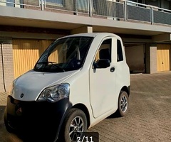 Mini auto Max Mobiel: zwart/wit.