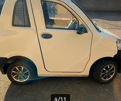 Mini auto Max Mobiel: zwart/wit.