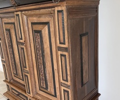 sehr schöner antiker Schrank