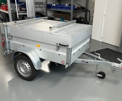 Bagage / aanhangwagen met afsluitbaar deksel