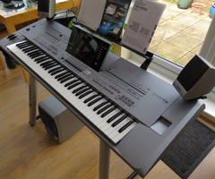 Yamaha Tyros 5 Keyboard-Synthesizer (76 Tasten) zu verkaufen