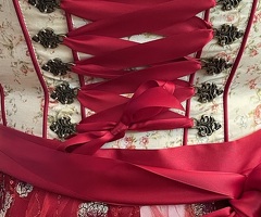Dirnlkleid mit Bluse
