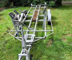 boottrailer tandemasser geremd. 1700 kg.