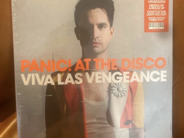 Limited edition Panic at the Disco - Viva las Vangeance - 1